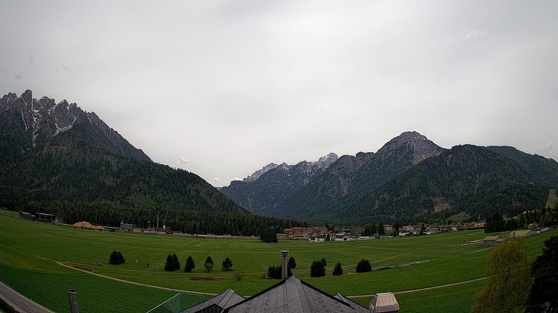 Webcam Toblach Dolomites – View from Hotel Rosengarten