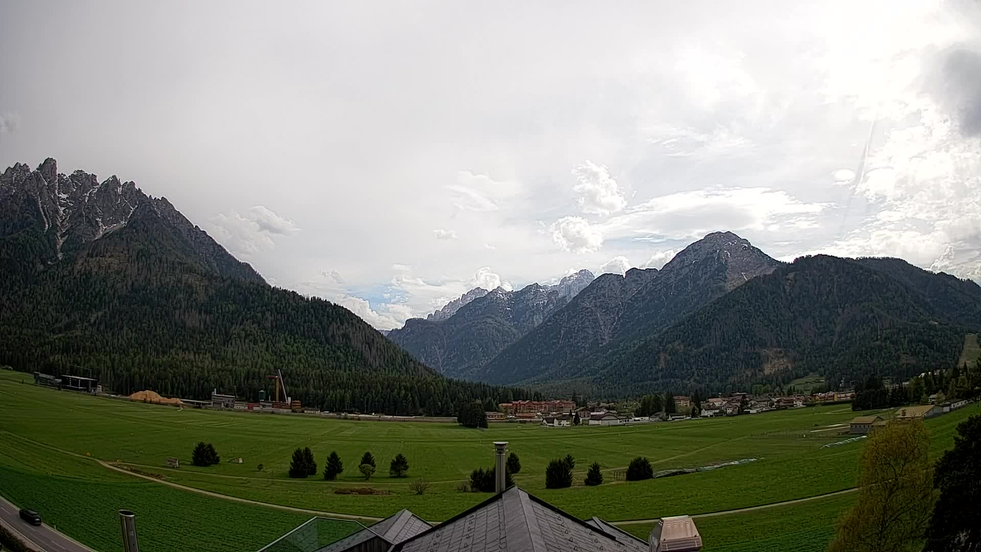 Webcam Toblach Dolomites – View from Hotel Rosengarten