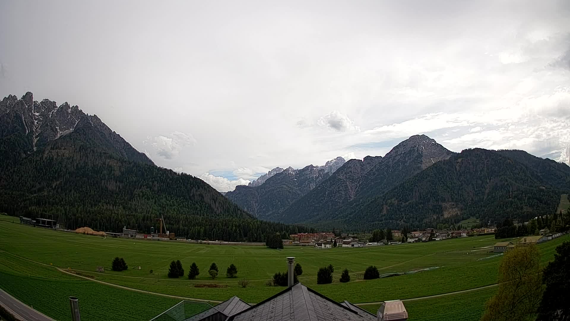 Webcam Toblach Dolomites – View from Hotel Rosengarten
