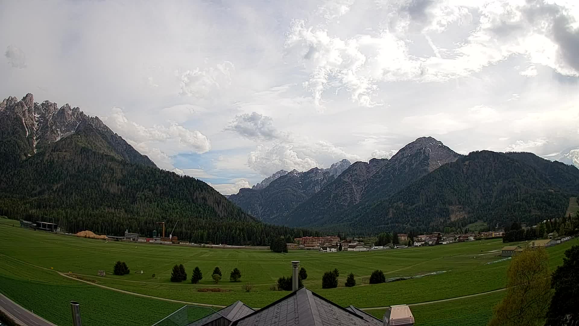 Webcam Toblach Dolomites – View from Hotel Rosengarten