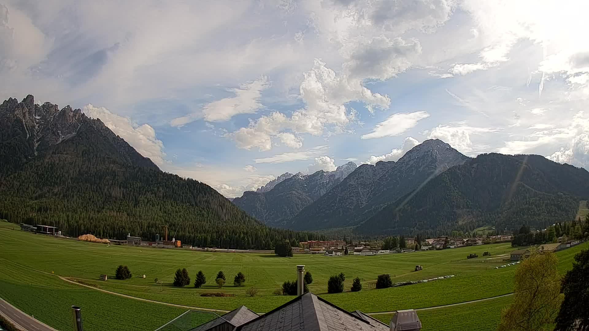 Webcam Toblach Dolomites – View from Hotel Rosengarten