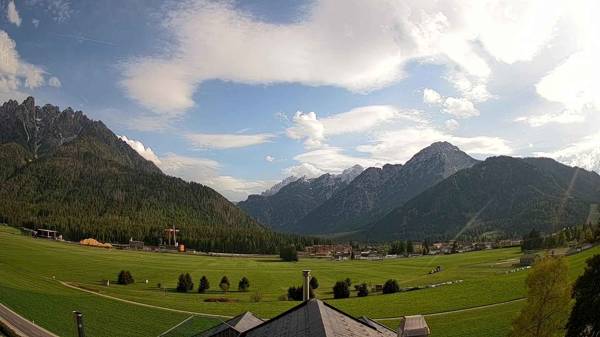 Webcam Toblach Dolomites – View from Hotel Rosengarten