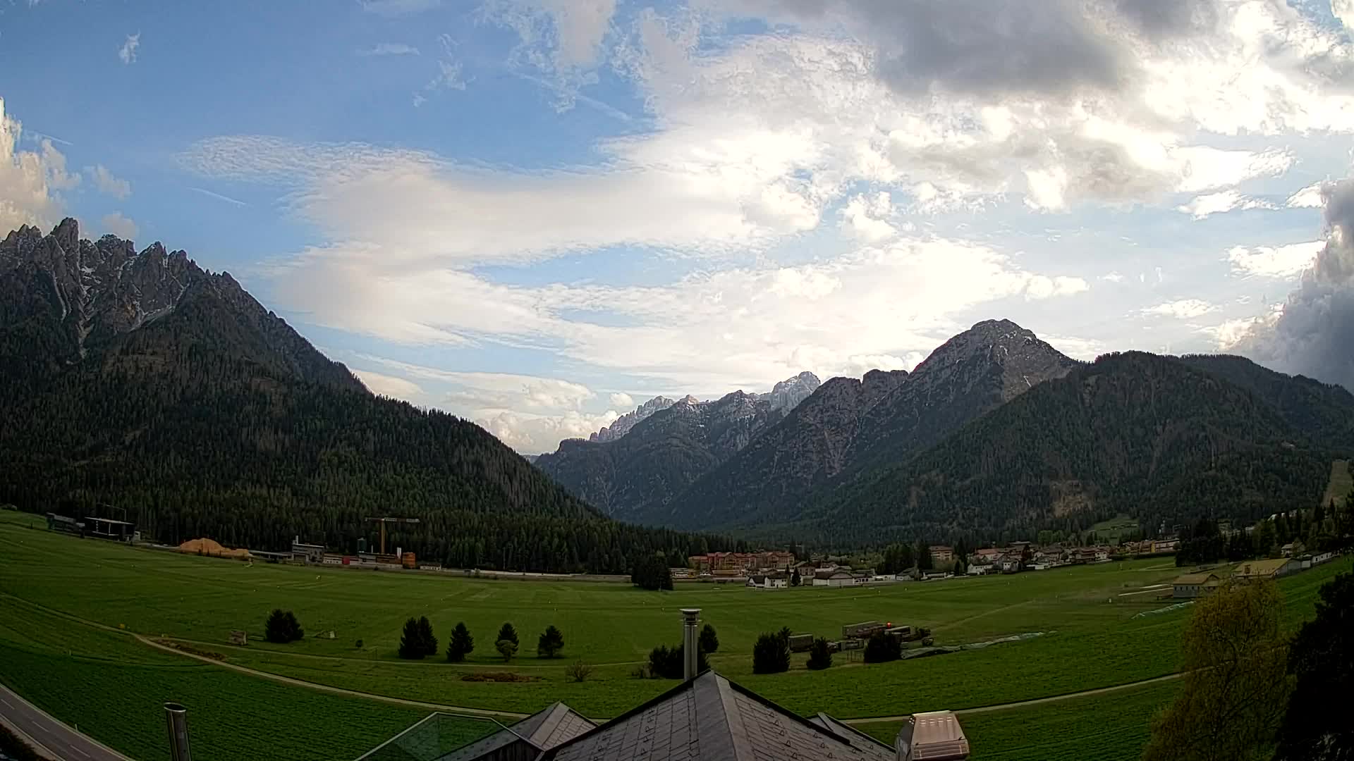 Webcam Toblach Dolomites – View from Hotel Rosengarten