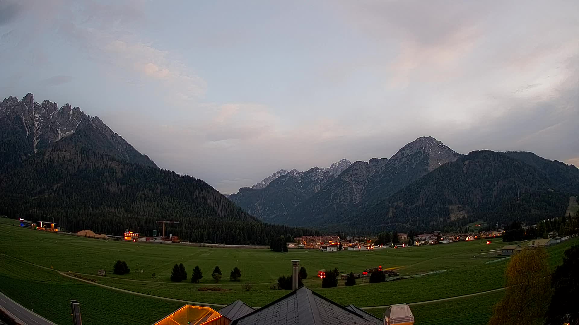 Webcam Toblach Dolomites – View from Hotel Rosengarten