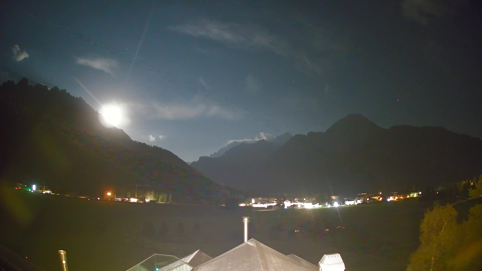 Spletna kamera Toblach Dolomiti – Pogled iz hotela Rosengarten