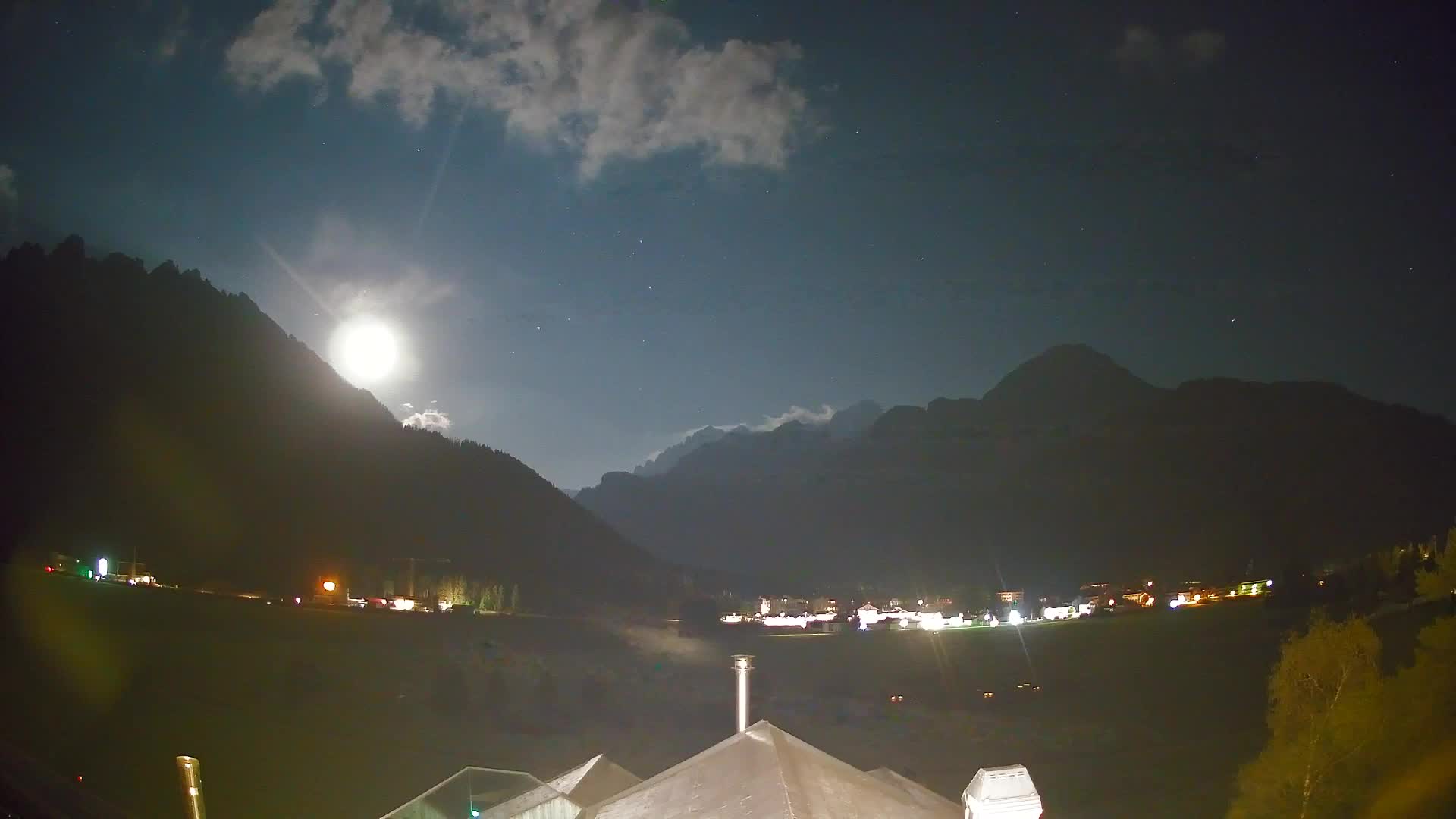 Web kamera Toblach Dolomiti – Pogled s Hotela Rosengarten