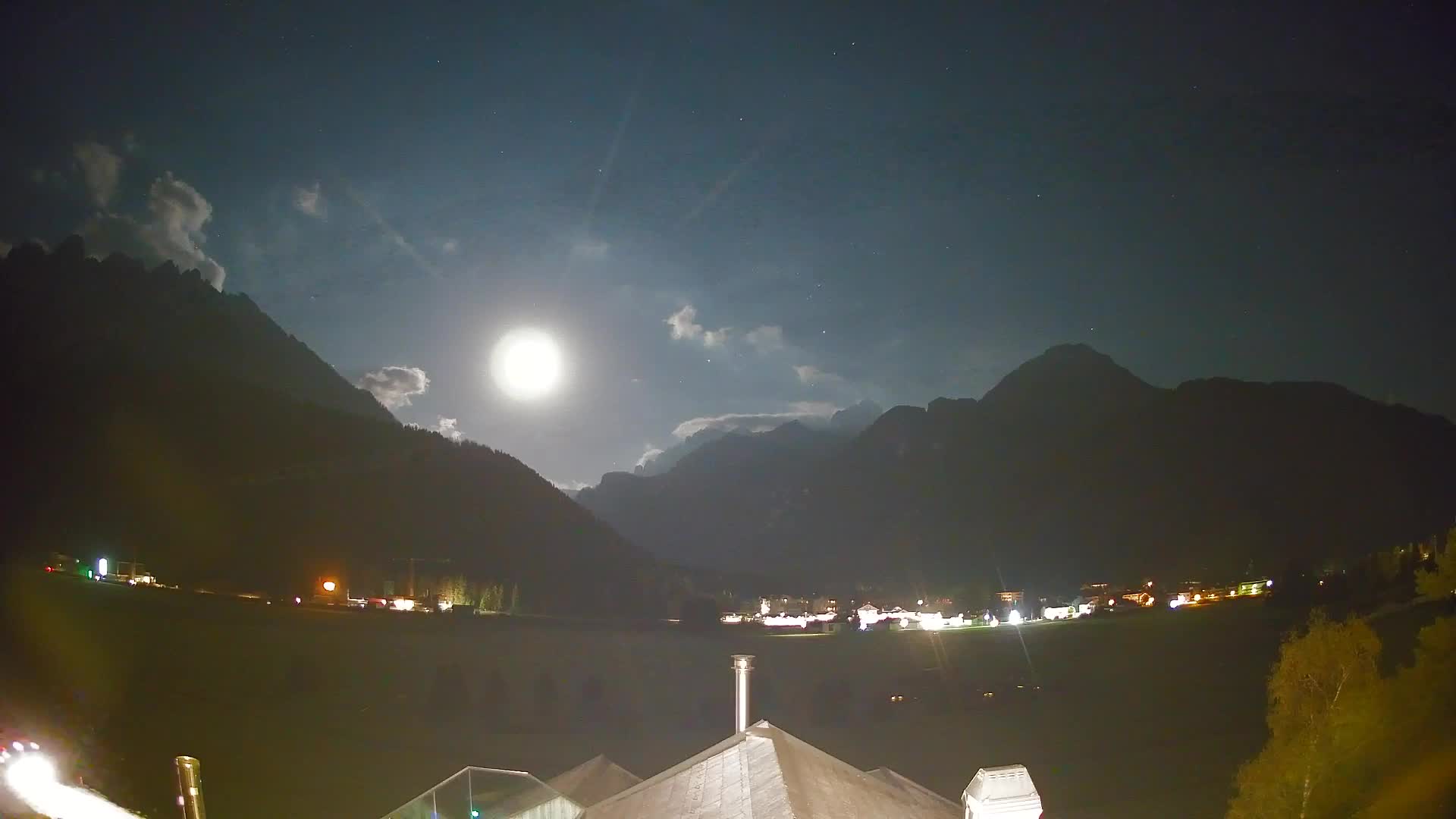 Web kamera Toblach Dolomiti – Pogled s Hotela Rosengarten