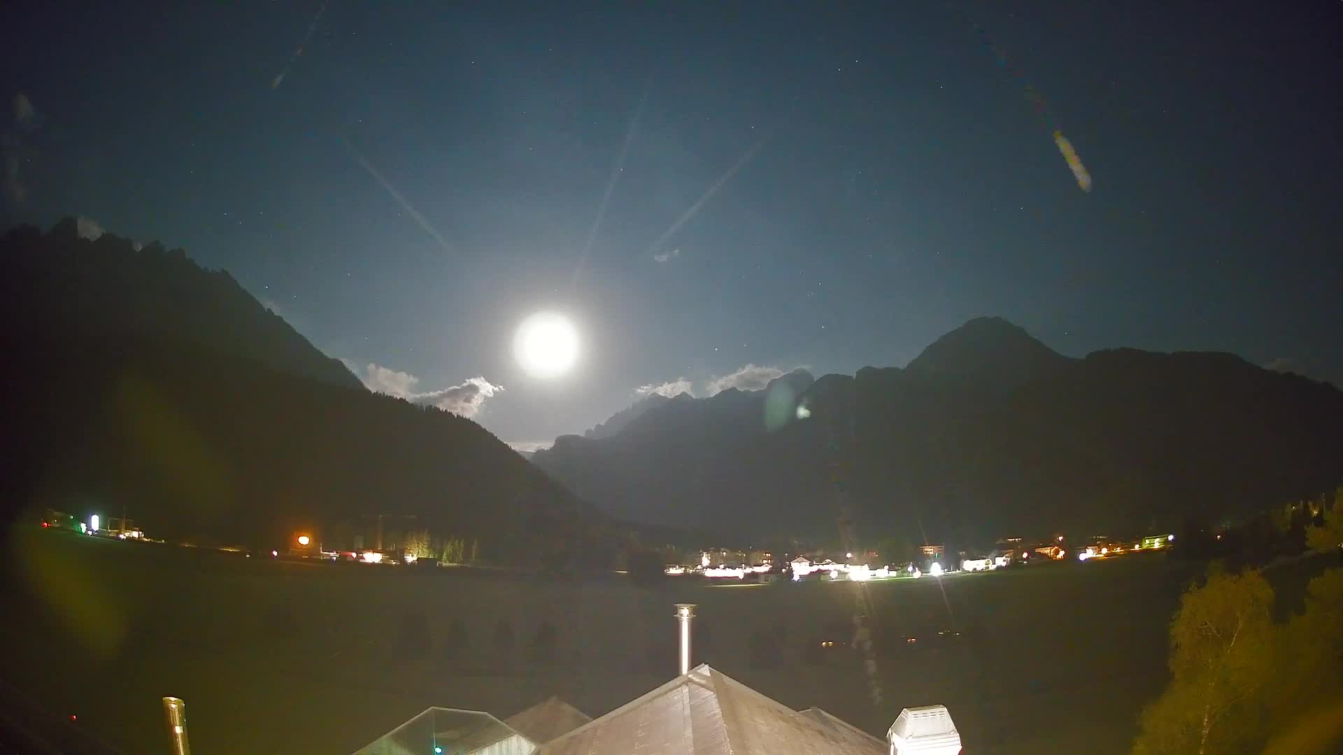 Spletna kamera Toblach Dolomiti – Pogled iz hotela Rosengarten