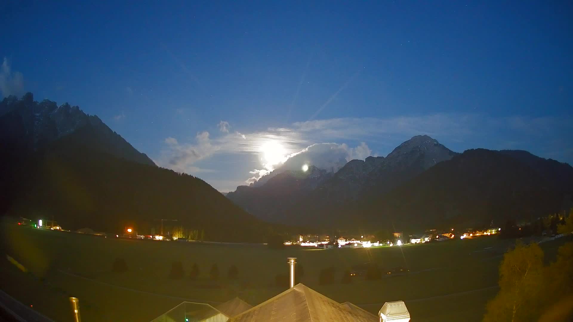 Spletna kamera Toblach Dolomiti – Pogled iz hotela Rosengarten