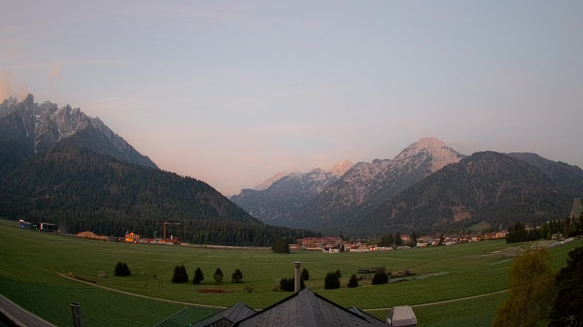 Webcam Toblach Dolomites – View from Hotel Rosengarten