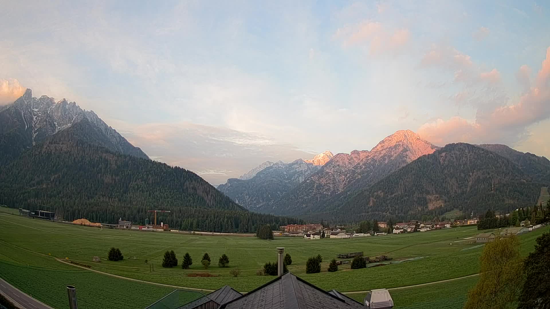 Webcam Toblach Dolomites – View from Hotel Rosengarten