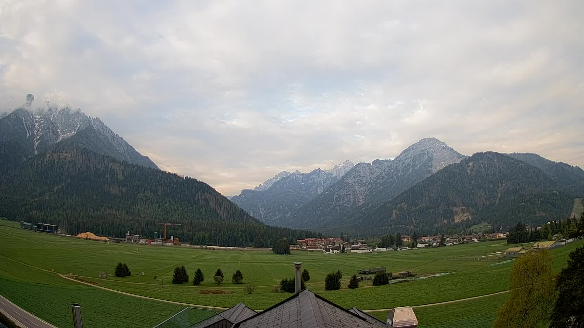 Webcam Toblach Dolomites – View from Hotel Rosengarten