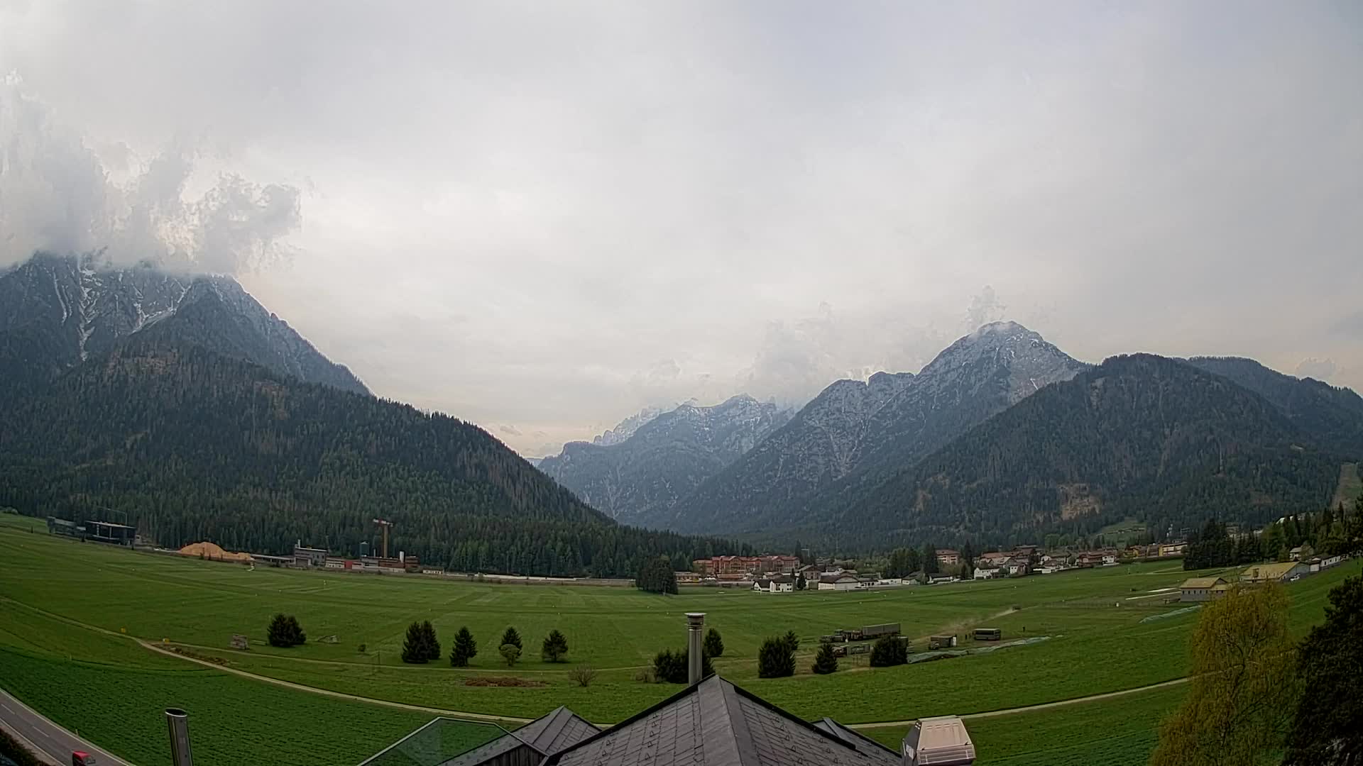 Webcam Toblach Dolomites – View from Hotel Rosengarten