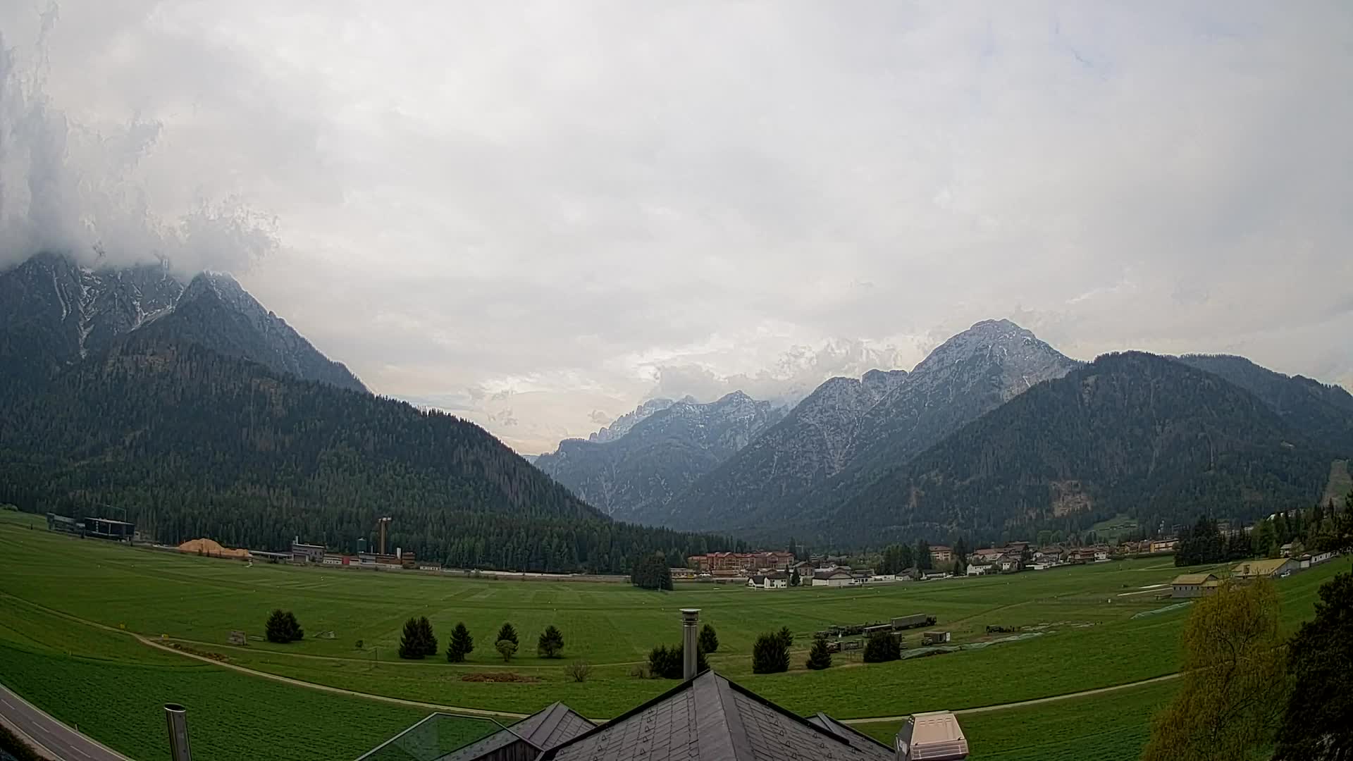 Webcam Toblach Dolomites – View from Hotel Rosengarten