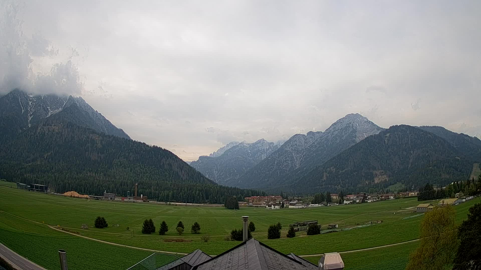 Webcam Toblach Dolomites – View from Hotel Rosengarten