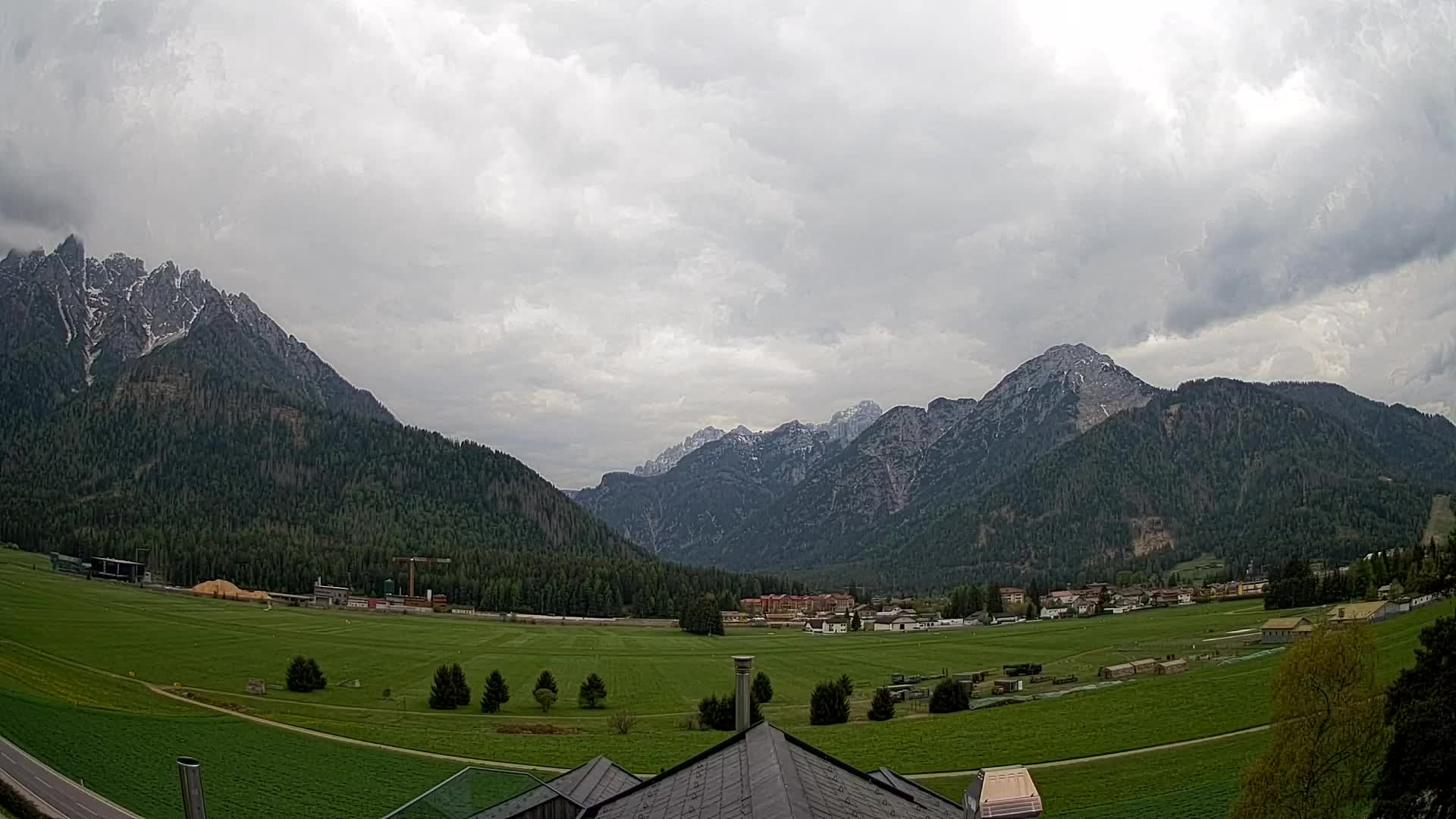 Webcam Toblach Dolomites – View from Hotel Rosengarten