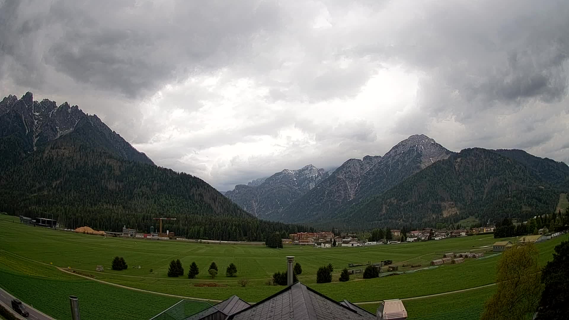 Webcam Toblach Dolomites – View from Hotel Rosengarten