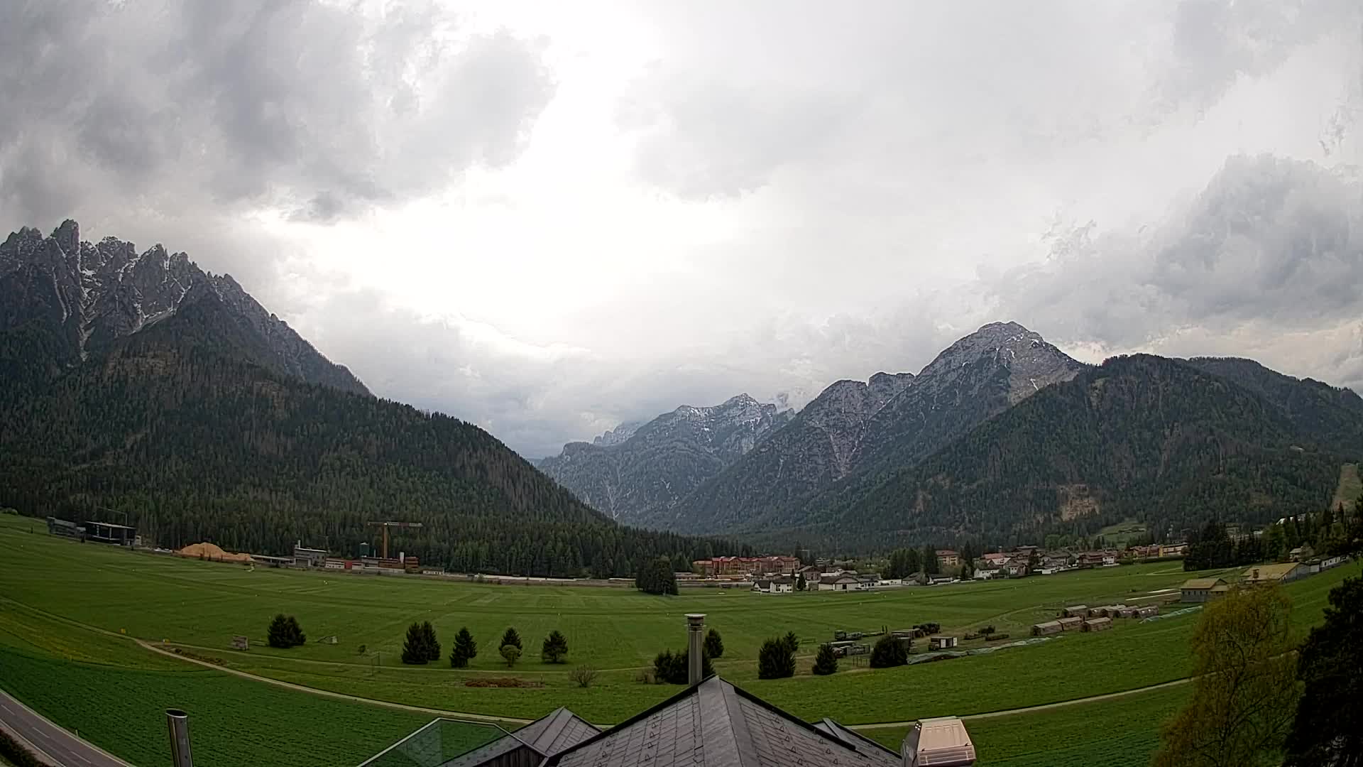 Webcam Toblach Dolomites – View from Hotel Rosengarten