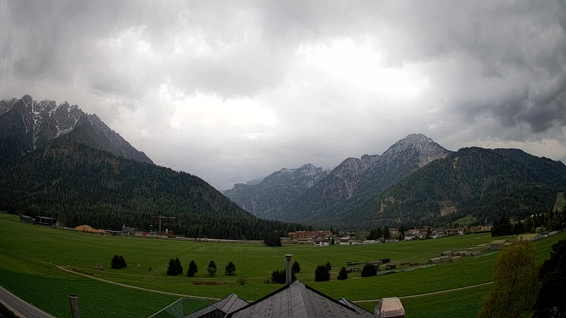 Webcam Toblach Dolomites – View from Hotel Rosengarten