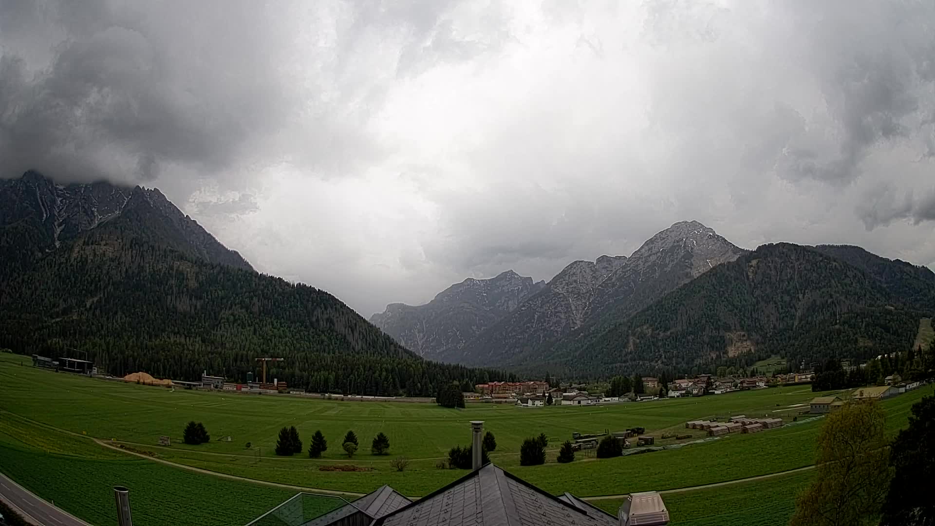 Webcam Toblach Dolomites – View from Hotel Rosengarten