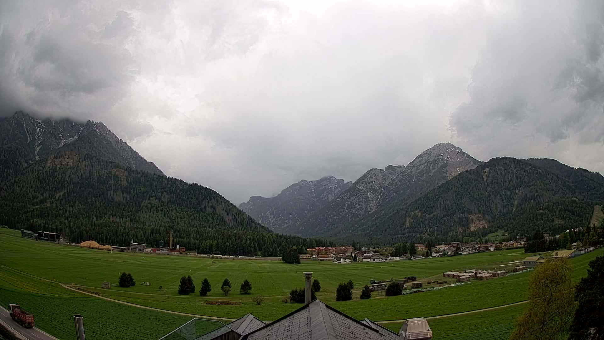 Webcam Toblach Dolomites – View from Hotel Rosengarten