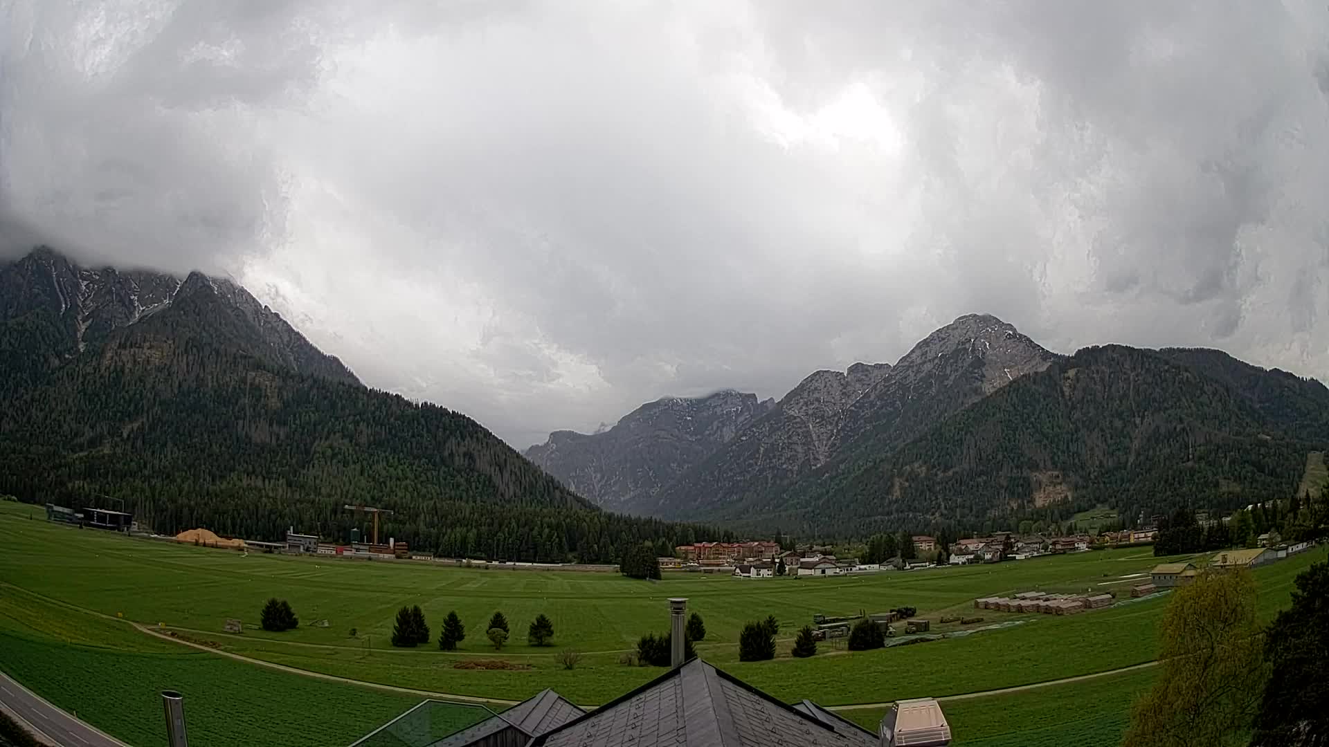 Webcam Toblach Dolomites – View from Hotel Rosengarten