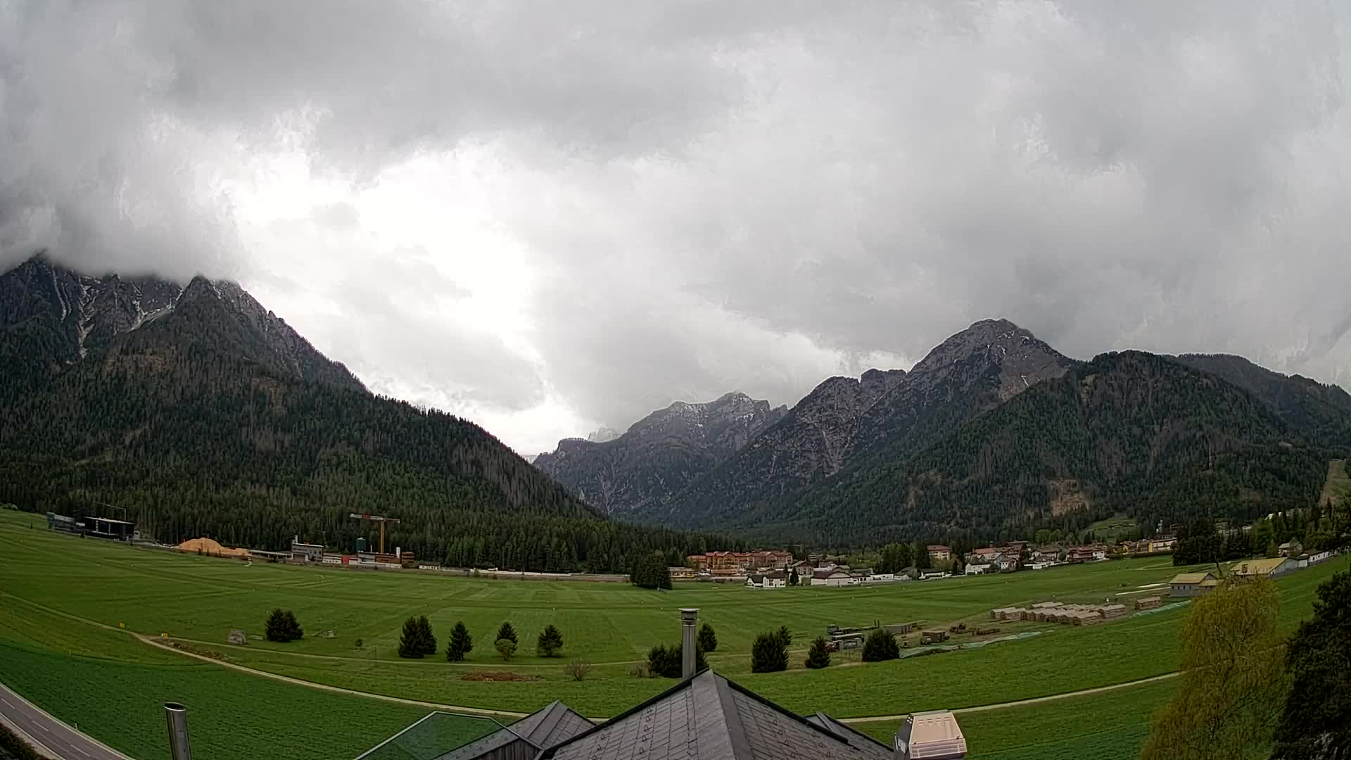 Webcam Toblach Dolomites – View from Hotel Rosengarten