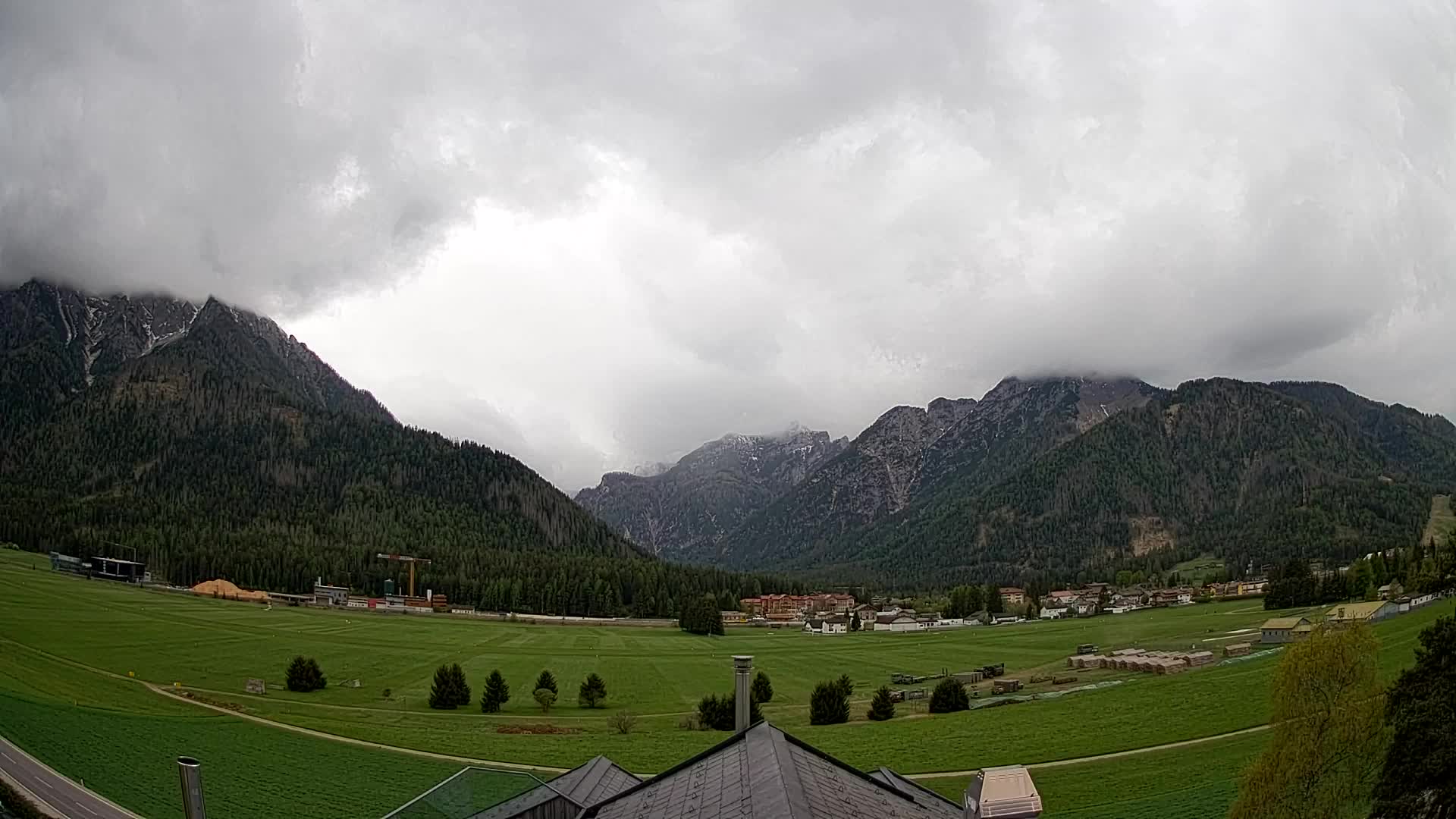 Webcam Toblach Dolomites – View from Hotel Rosengarten