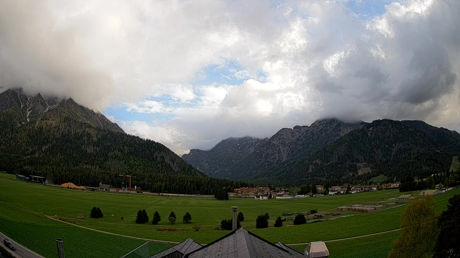 Webcam Toblach Dolomites – View from Hotel Rosengarten