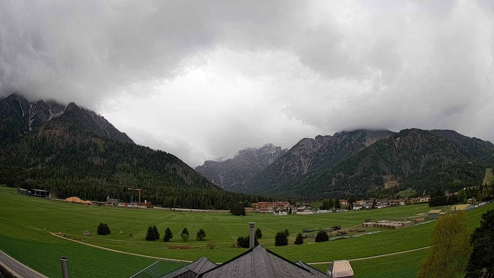 Webcam Toblach Dolomites – View from Hotel Rosengarten