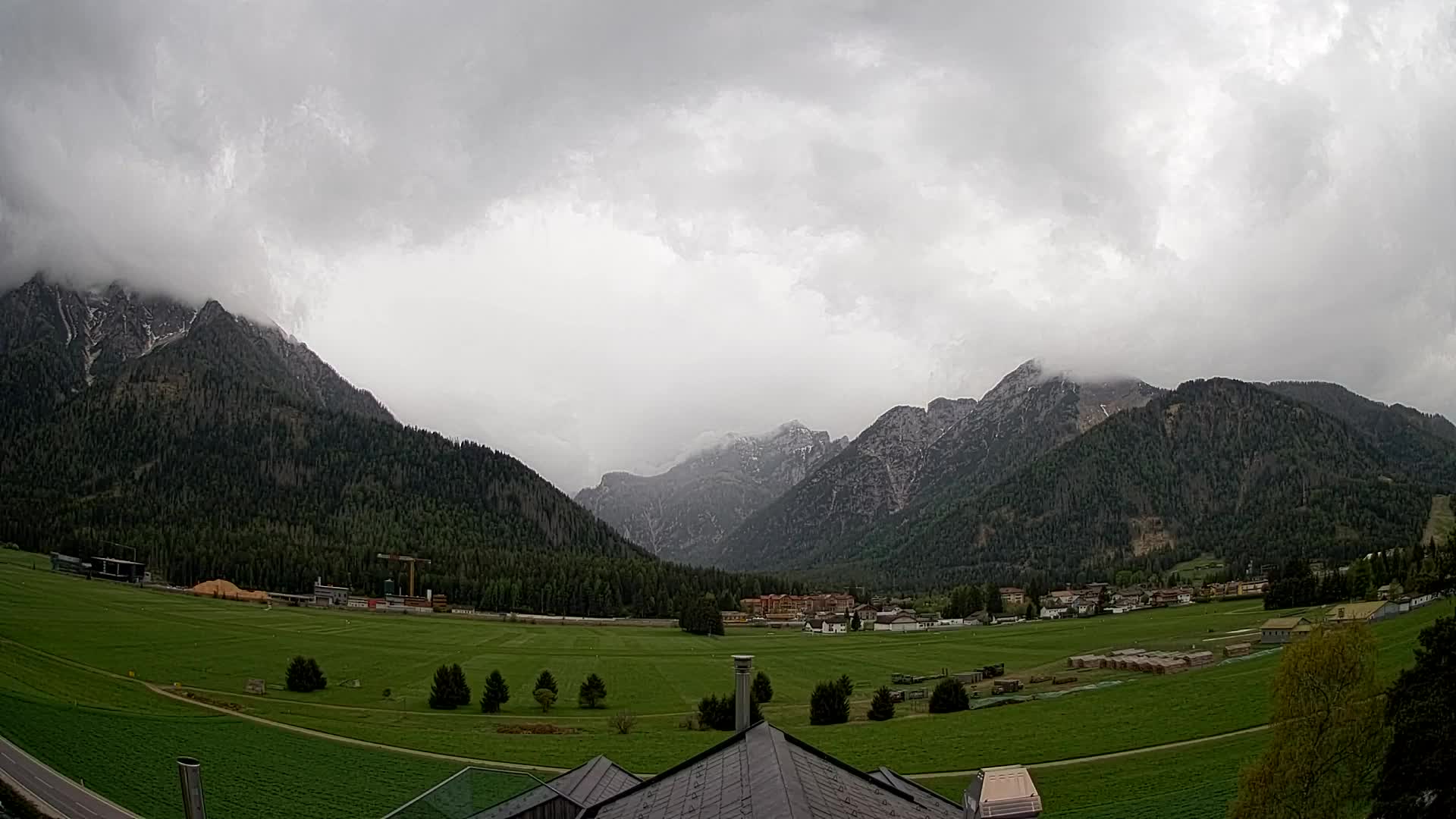 Webcam Toblach Dolomites – View from Hotel Rosengarten