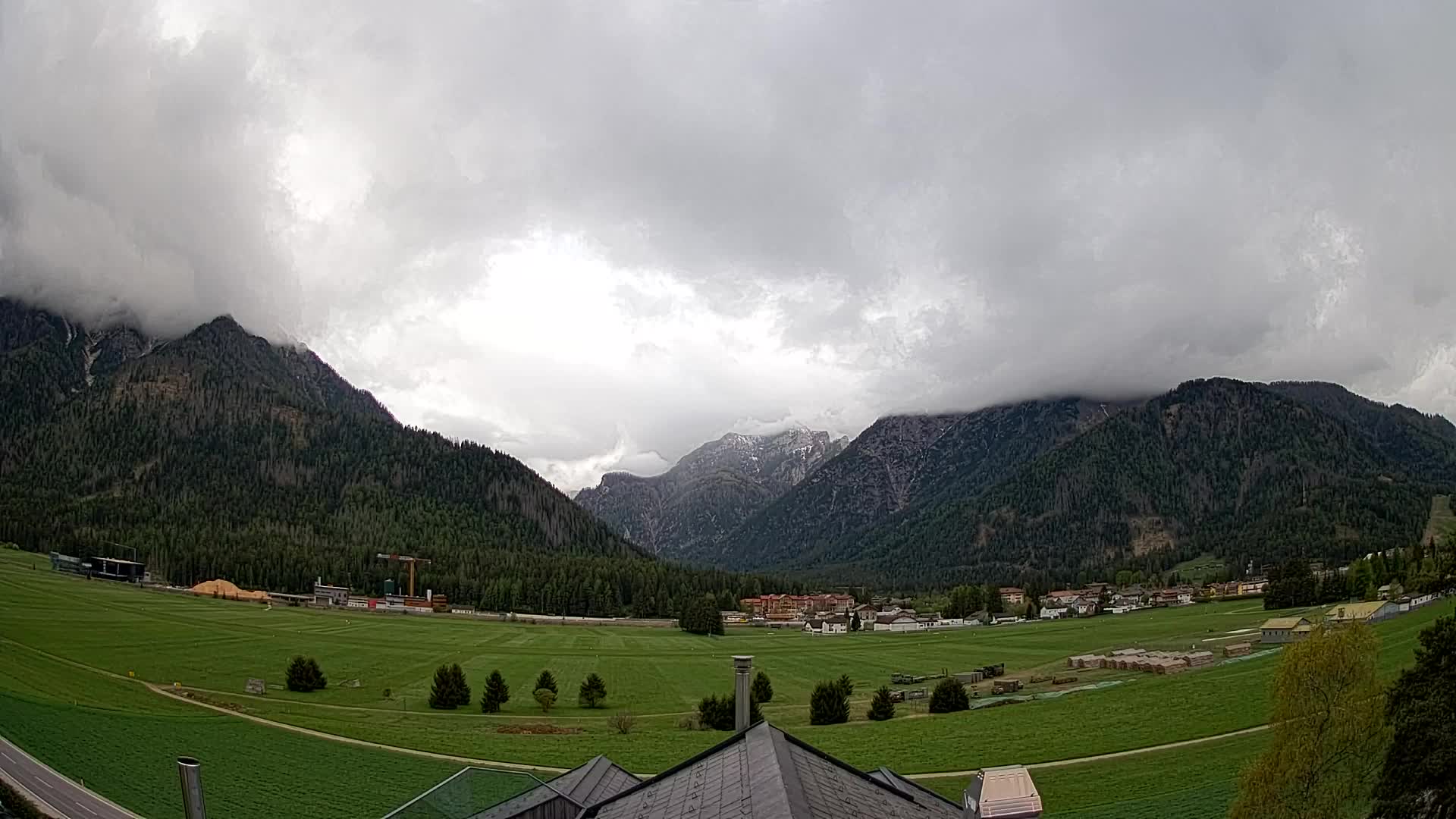 Webcam Toblach Dolomites – View from Hotel Rosengarten