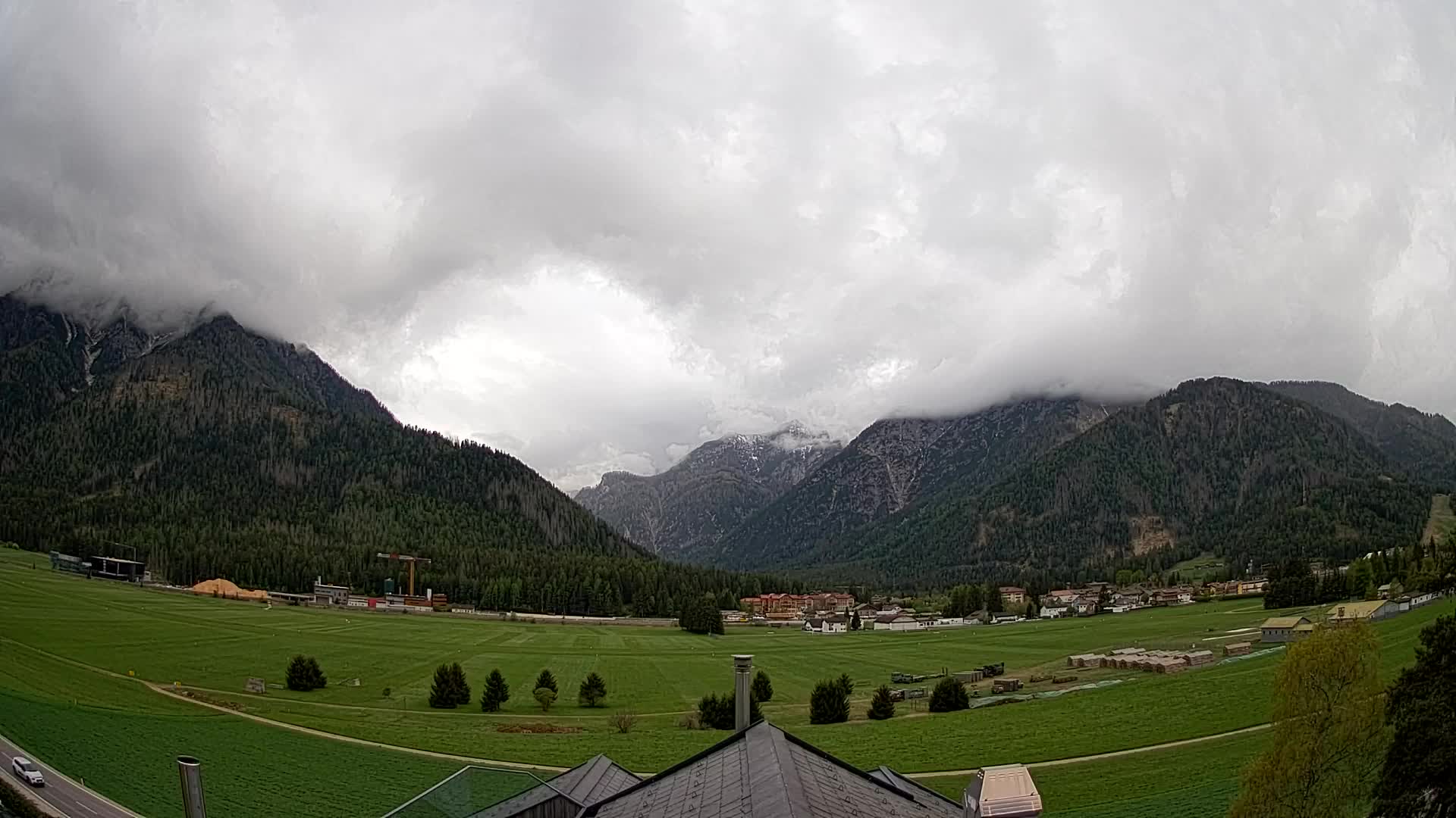 Web kamera Toblach Dolomiti – Pogled s Hotela Rosengarten