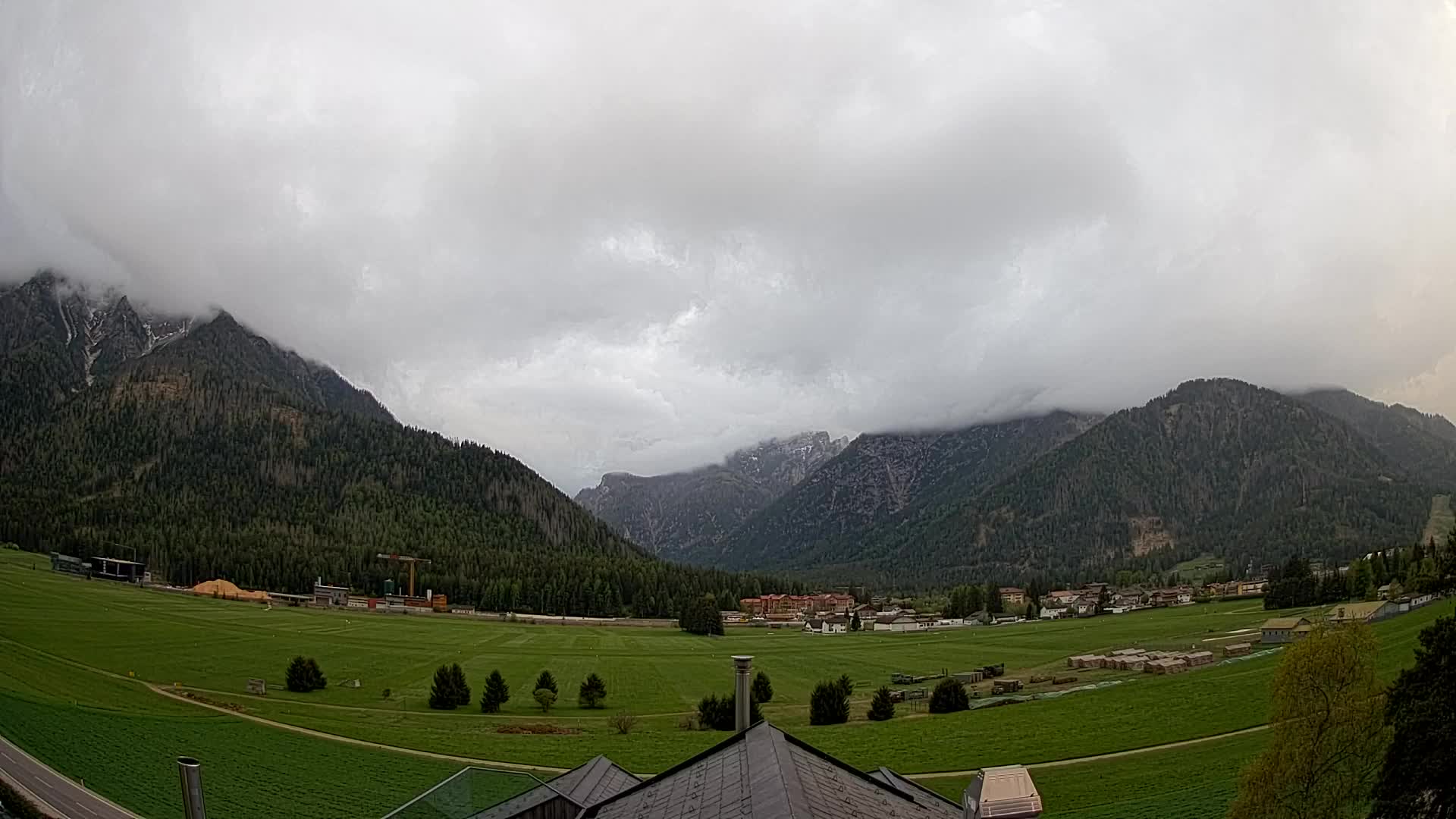 Webcam Toblach Dolomites – View from Hotel Rosengarten