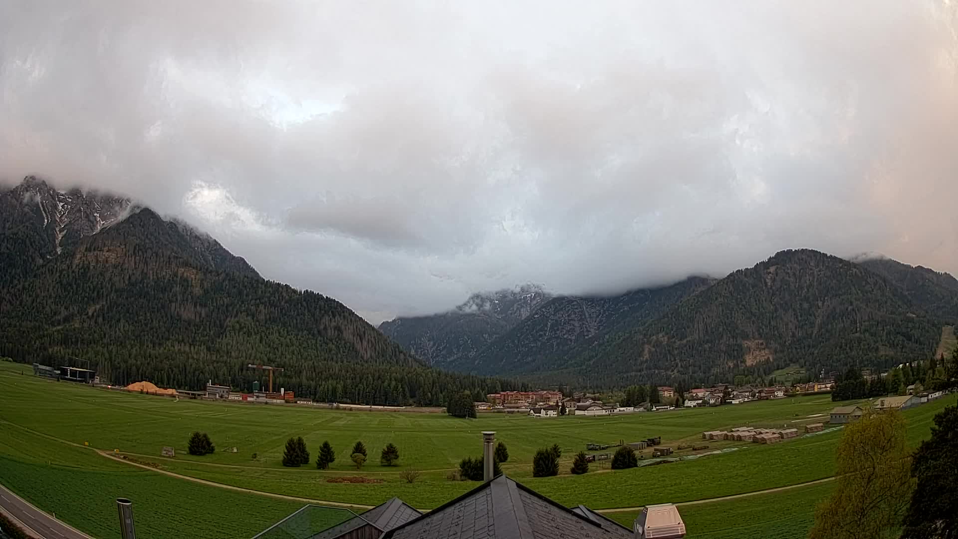 Webcam Toblach Dolomites – View from Hotel Rosengarten