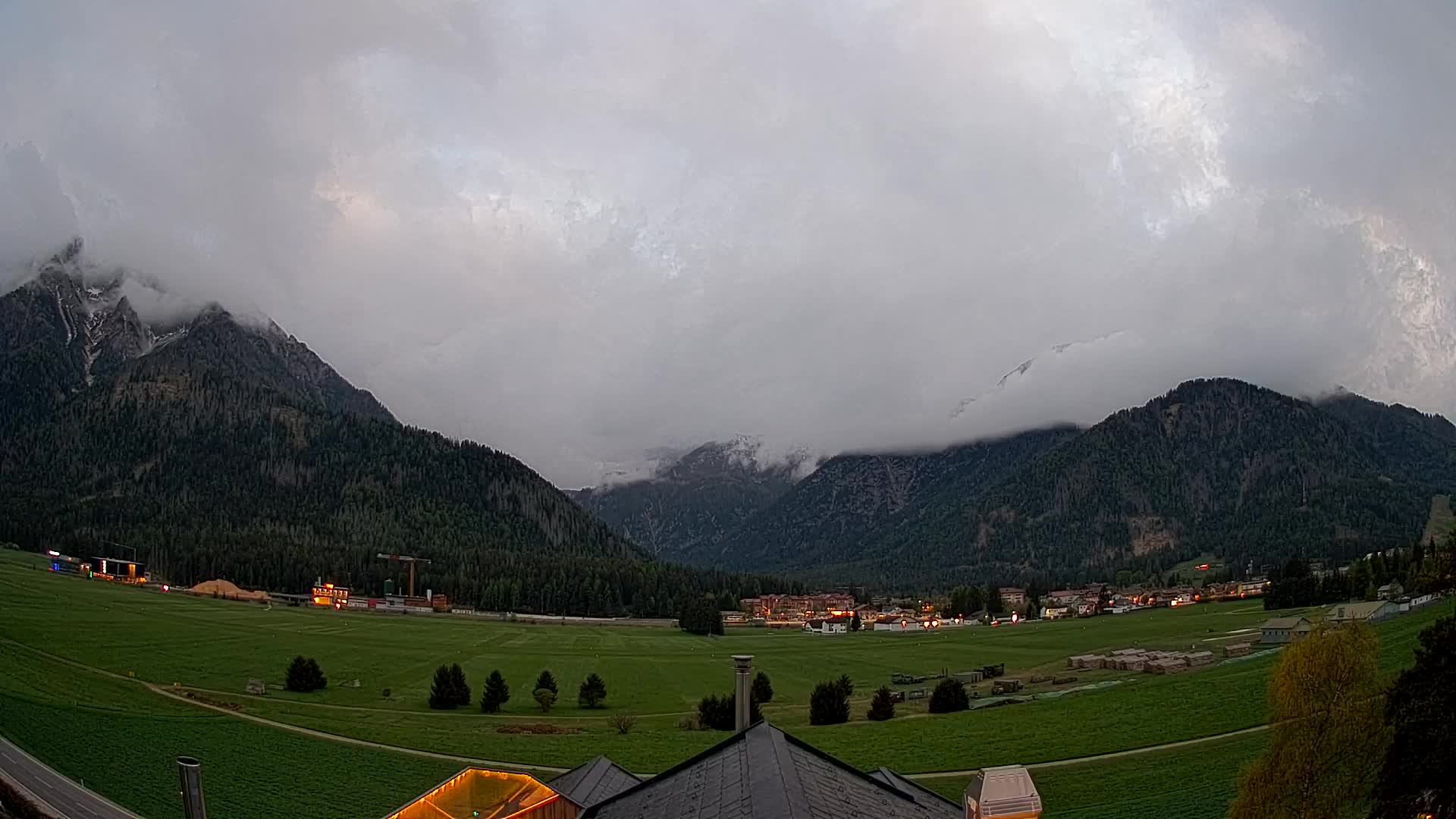 Webcam Toblach Dolomites – View from Hotel Rosengarten