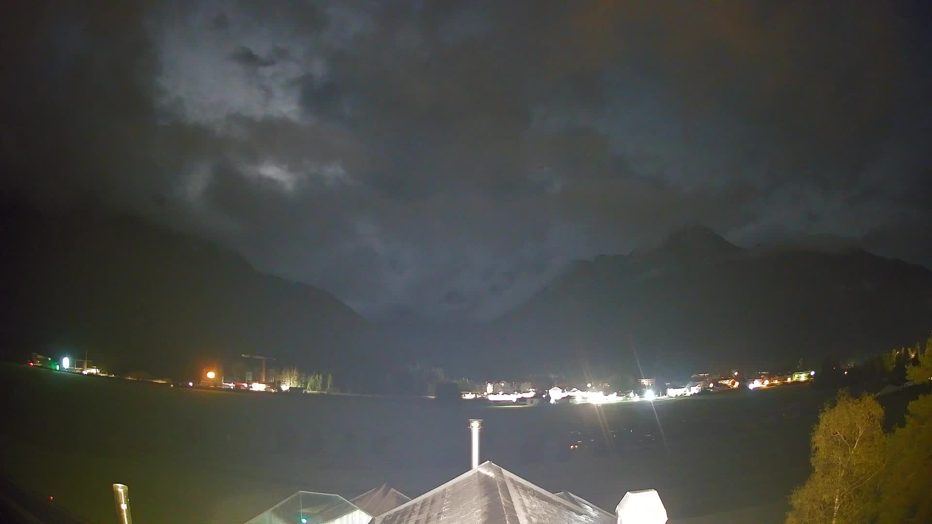 Spletna kamera Toblach Dolomiti – Pogled iz hotela Rosengarten