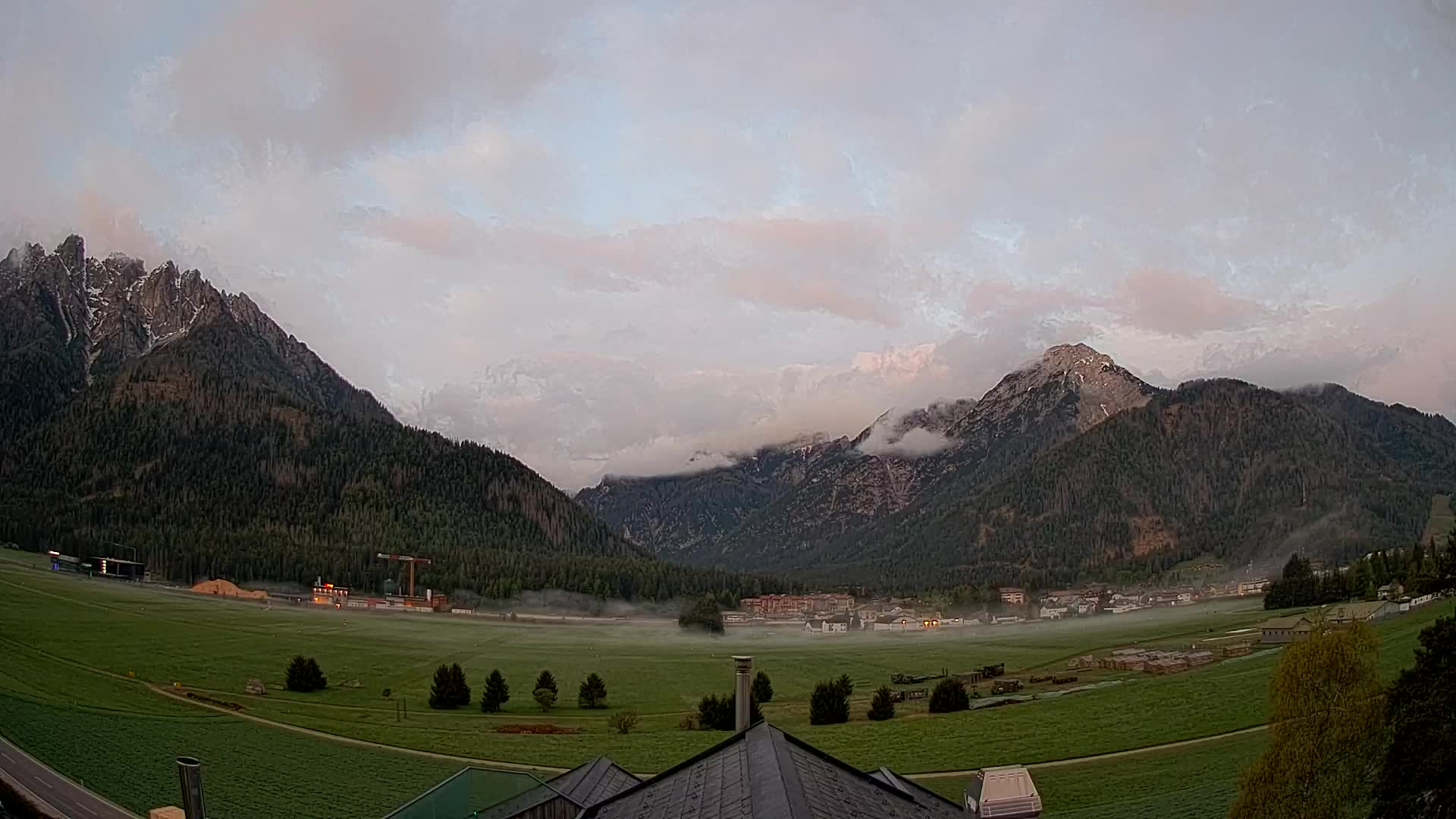 Webcam Toblach Dolomites – View from Hotel Rosengarten
