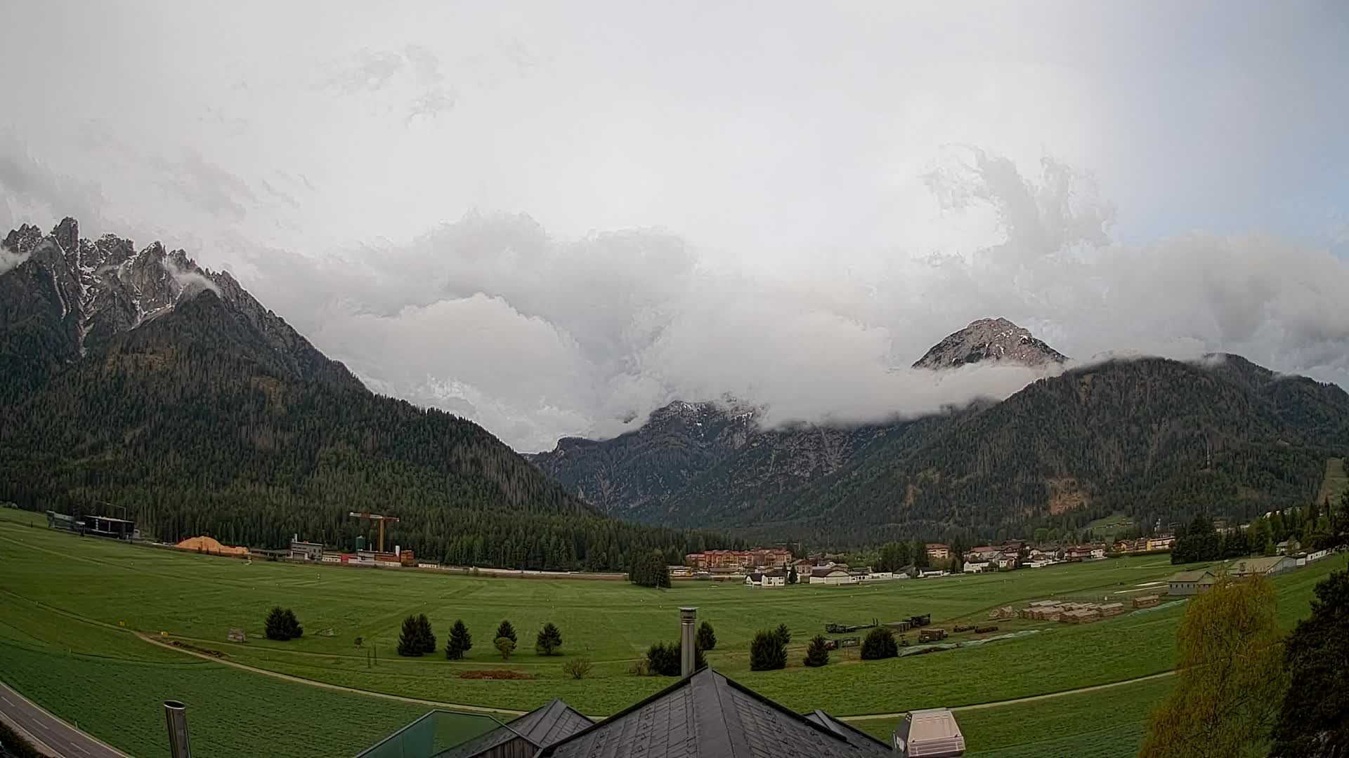 Spletna kamera Toblach Dolomiti – Pogled iz hotela Rosengarten