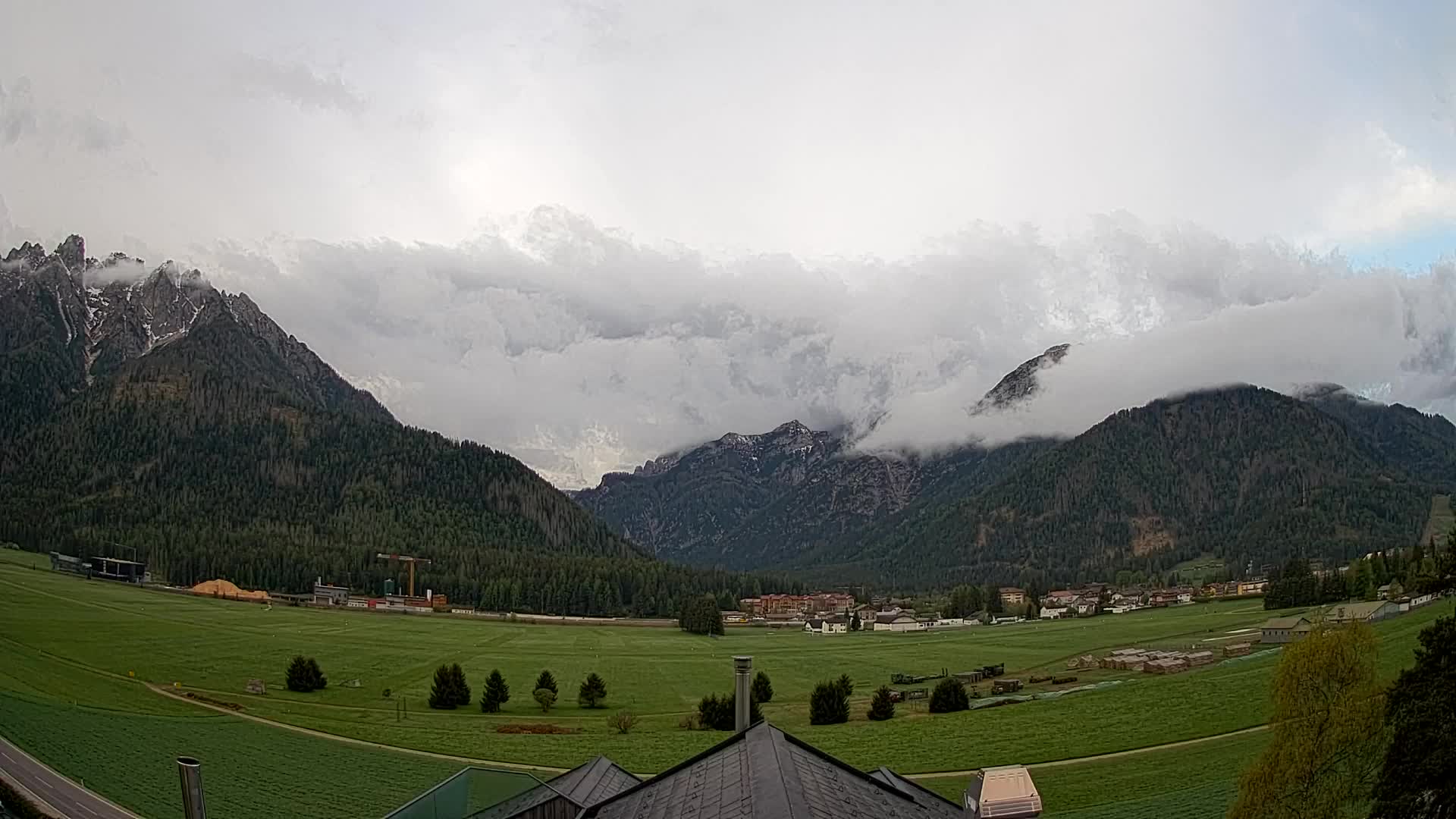 Webcam Toblach Dolomites – View from Hotel Rosengarten