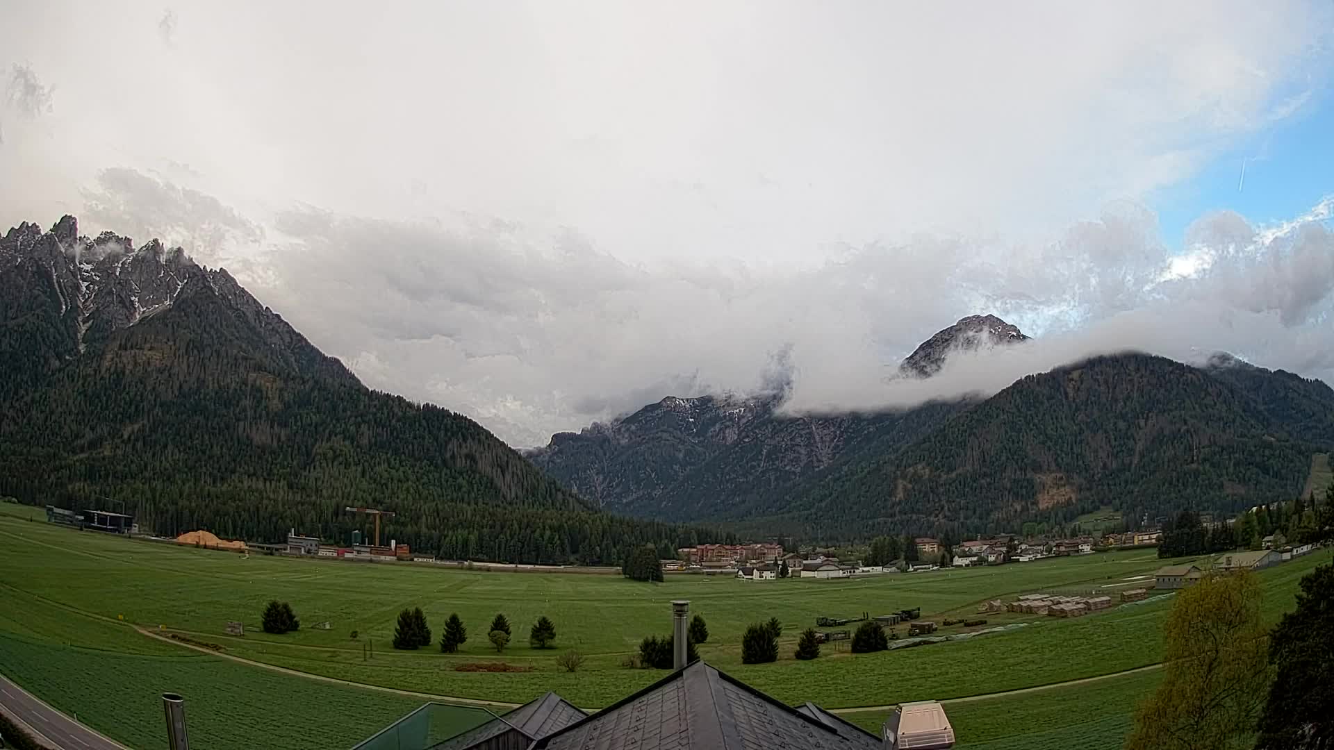 Webcam Toblach Dolomites – View from Hotel Rosengarten
