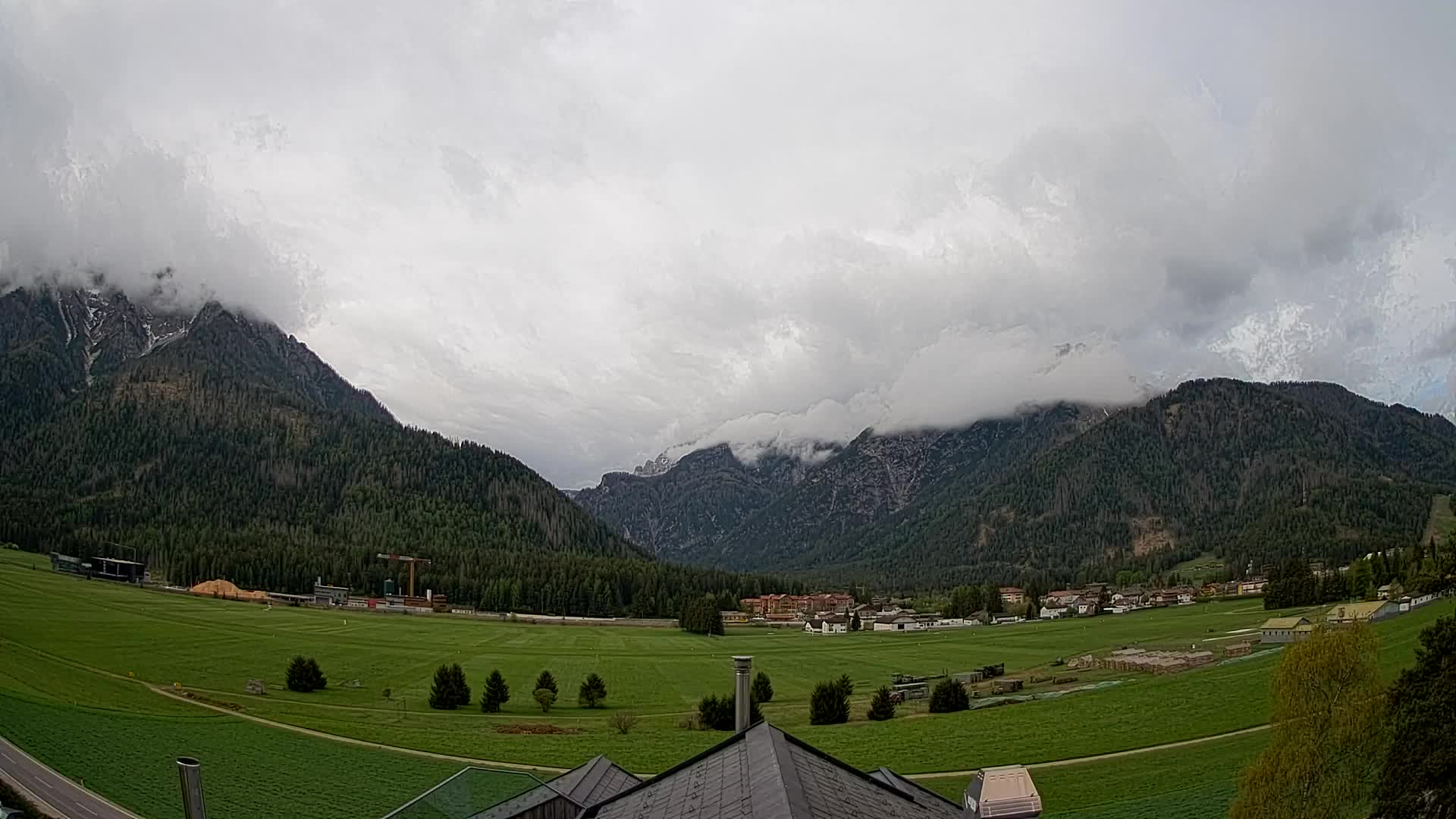Webcam Toblach Dolomites – View from Hotel Rosengarten