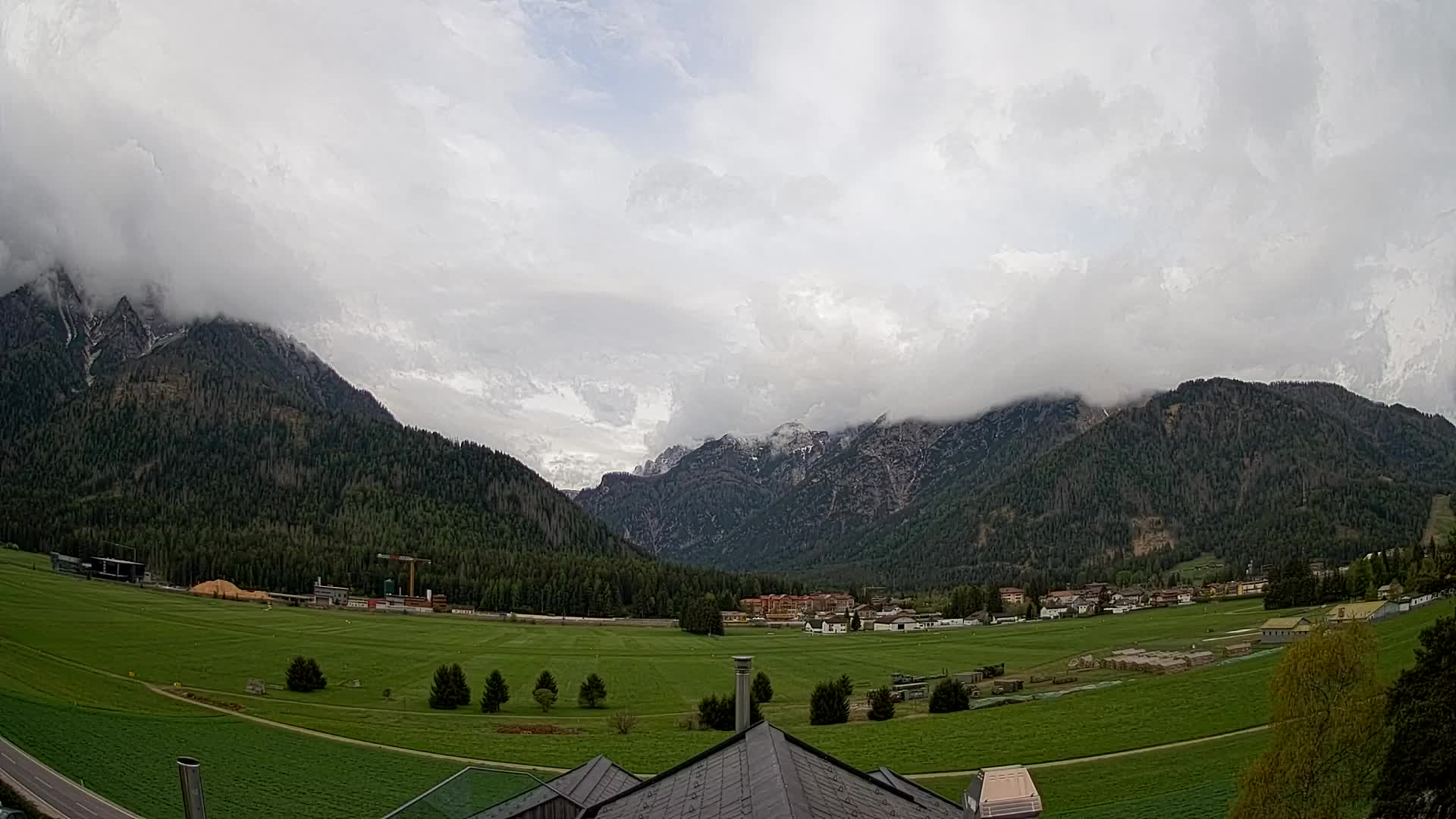 Webcam Toblach Dolomites – View from Hotel Rosengarten