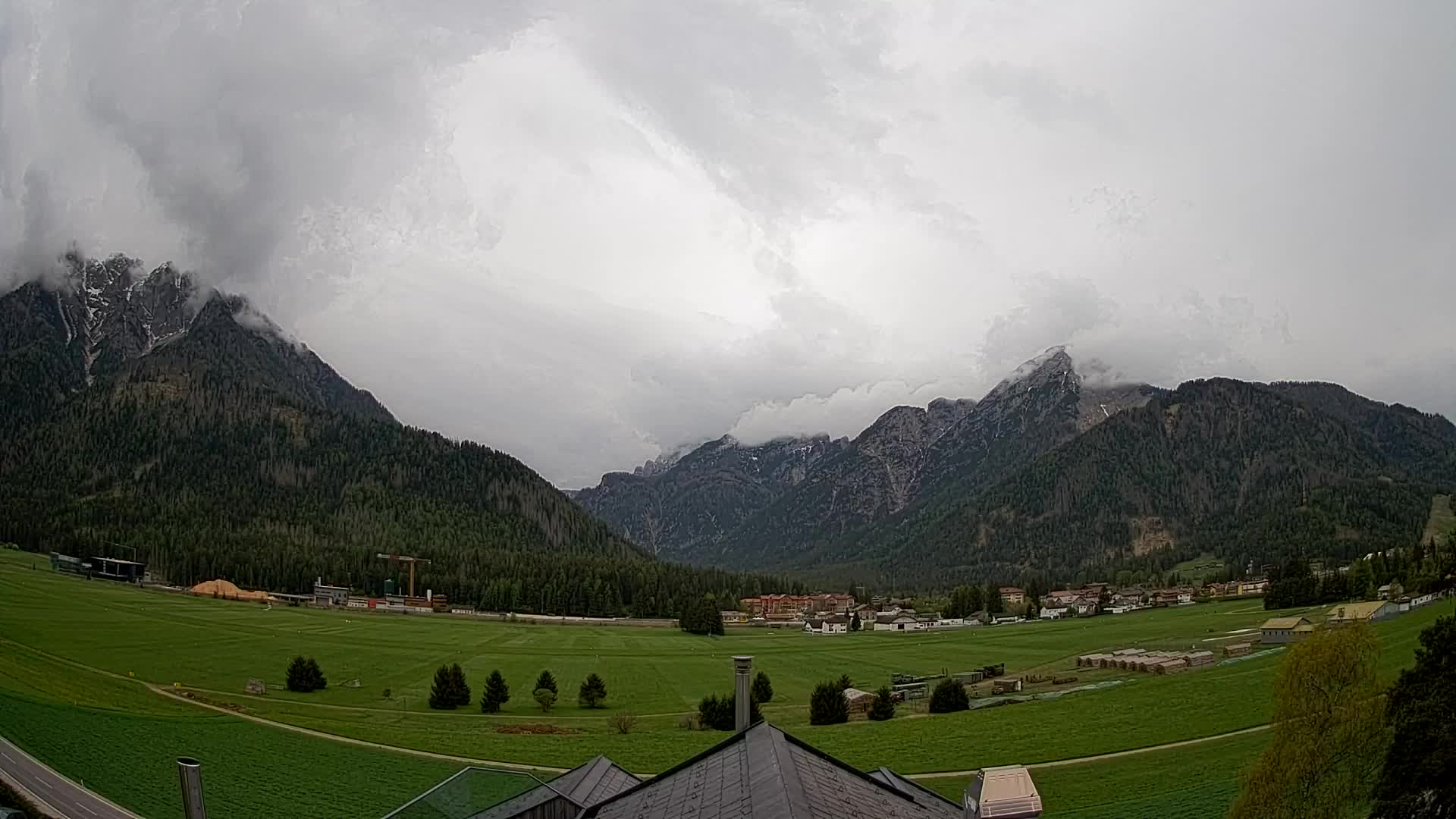 Webcam Toblach Dolomites – View from Hotel Rosengarten