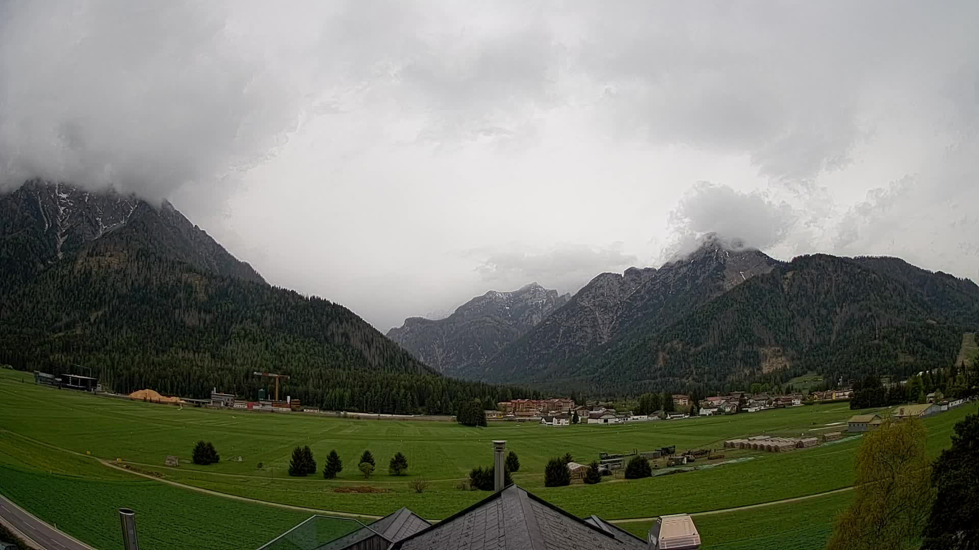 Webcam Toblach Dolomites – View from Hotel Rosengarten
