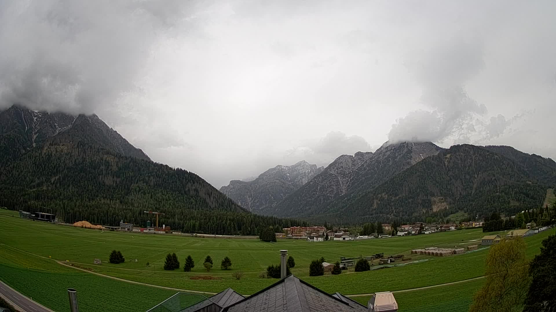 Webcam Toblach Dolomites – View from Hotel Rosengarten