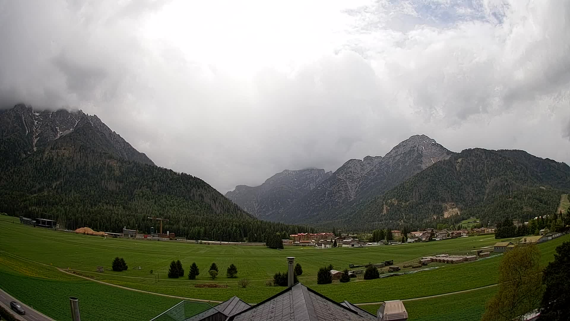 Webcam Toblach Dolomites – View from Hotel Rosengarten