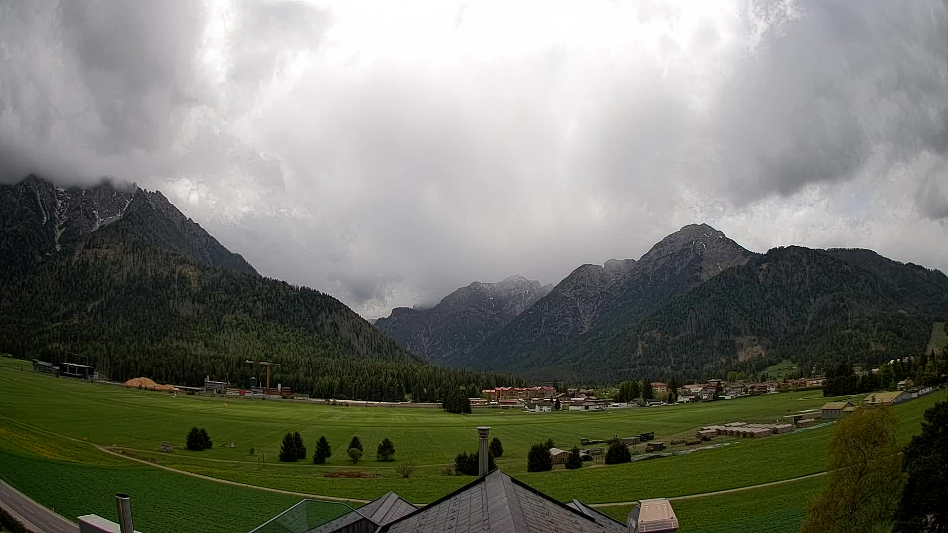 Webcam Toblach Dolomites – View from Hotel Rosengarten