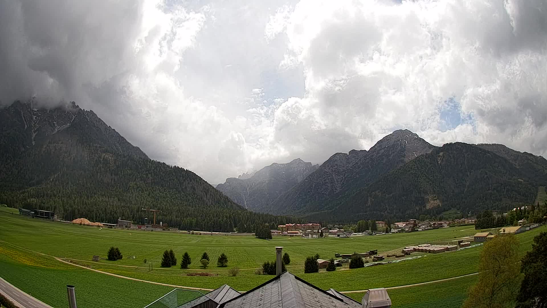 Webcam Toblach Dolomites – View from Hotel Rosengarten