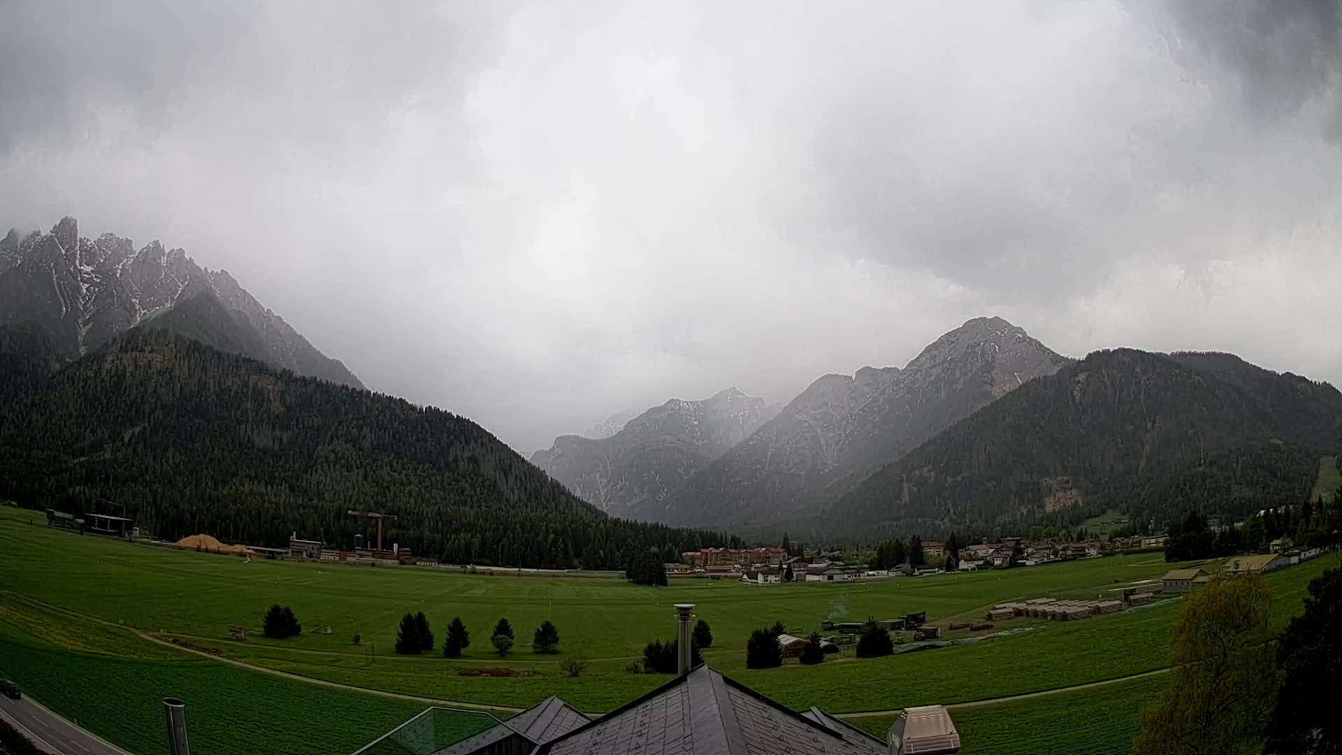 Webcam Toblach Dolomites – View from Hotel Rosengarten
